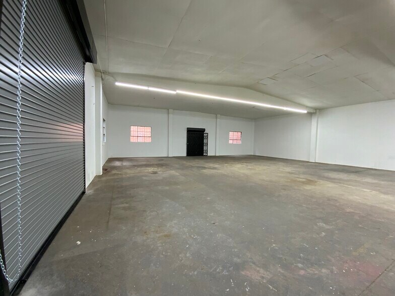 More Photos Of 149 W 31st St, Los Angeles Warehouse For Lease
