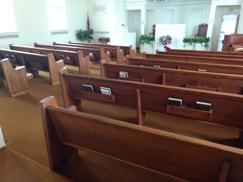 More Photos Of 71 S Washington St, Oxford Religious Facility For Sale