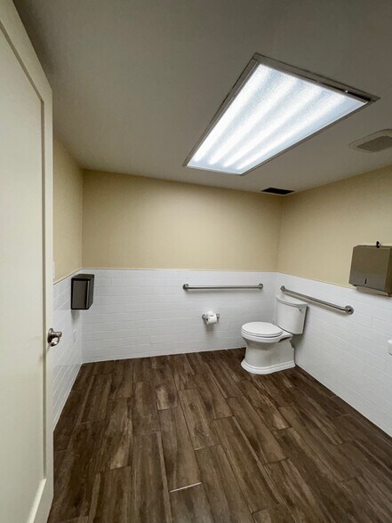 More Photos Of 331 N Maitland Ave, Maitland Medical For Lease