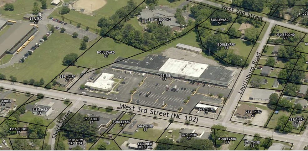 More Photos Of 235-263 W 3rd St, Ayden Unknown For Lease