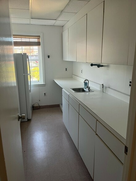 More Photos Of 3231-3233 Superior Ln, Bowie Medical For Lease