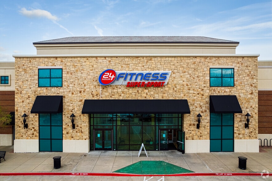 More Photos Of 205 E FM 544 Hwy, Murphy Unknown For Lease