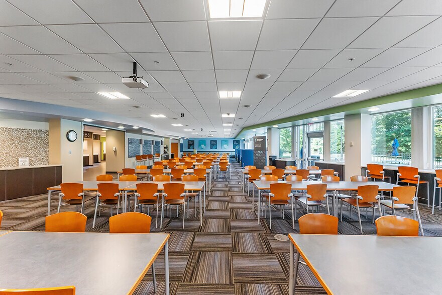 More Photos Of 75 Sam Fonzo Dr, Beverly Flex For Lease