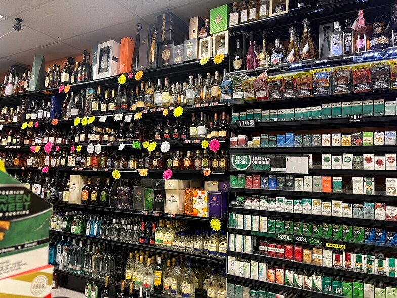 More Photos Of , Saint Louis General Retail For Sale