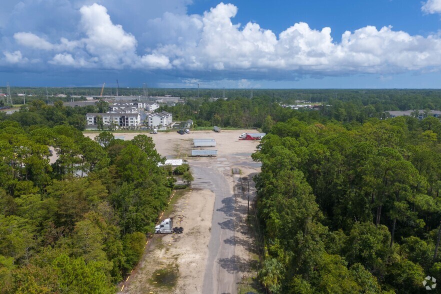 More Photos Of 139 Eastport Rd, Jacksonville Office For Lease