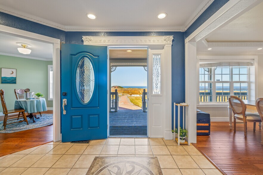 More Photos Of 19351 Del Mar Dr, Fort Bragg Specialty For Sale