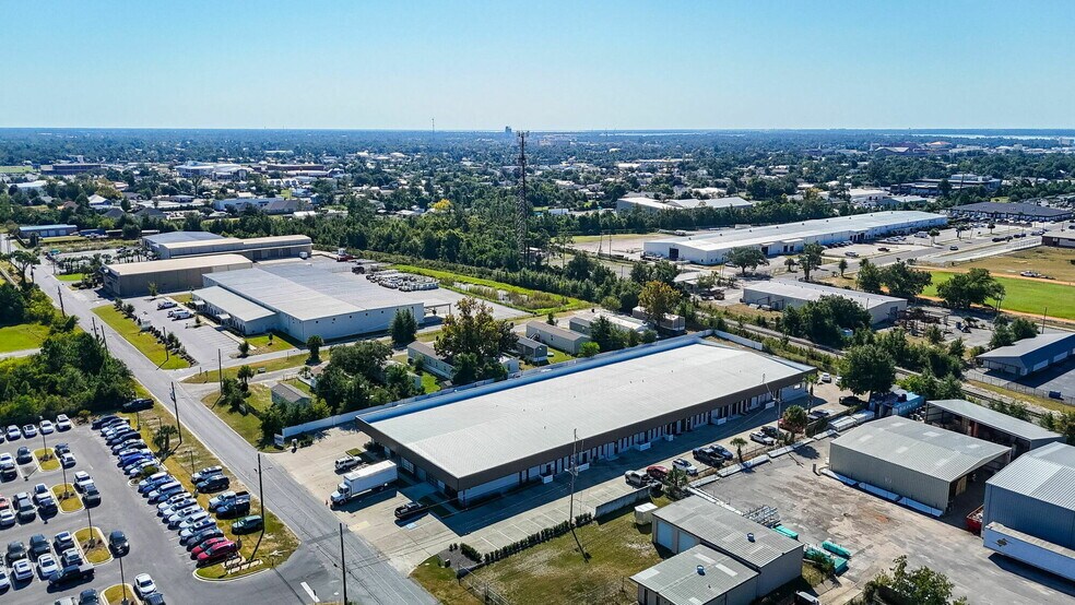 More Photos Of 651 W 14th St, Panama City Flex For Lease