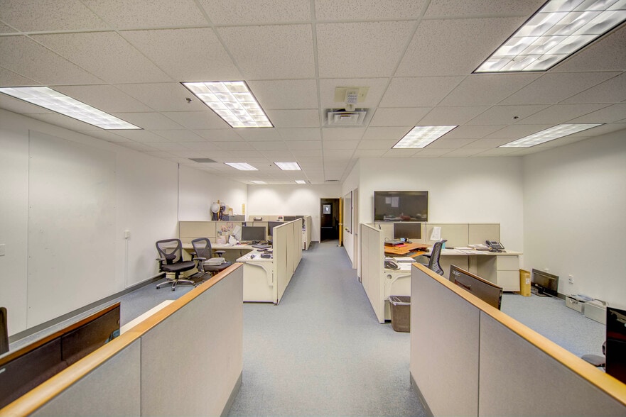 More Photos Of 1065 Marauder St, Chico Manufacturing For Lease