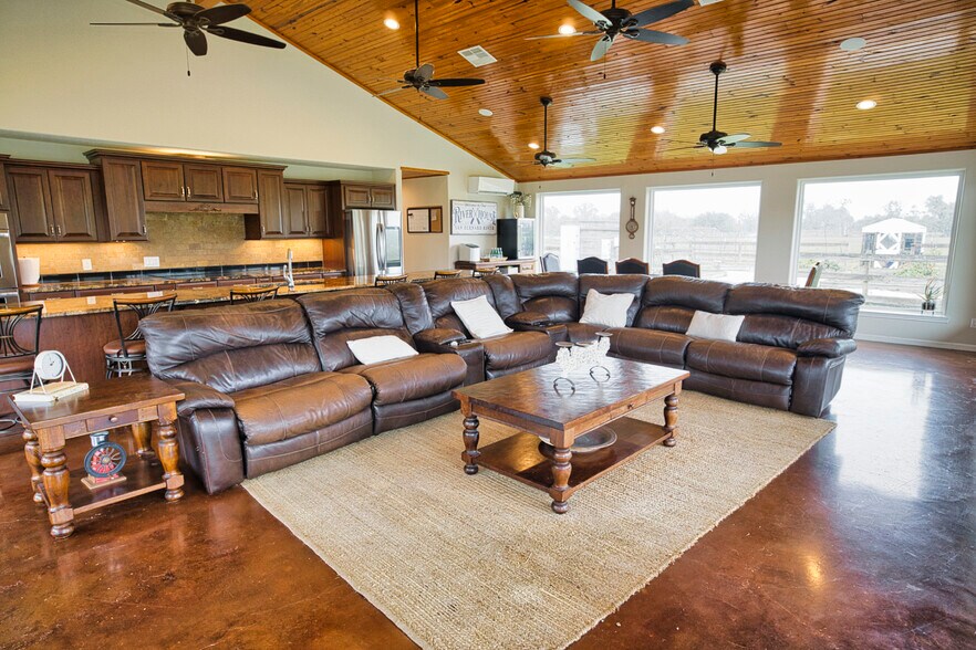 More Photos Of 3559 FM 521 Rd, Brazoria Specialty For Sale