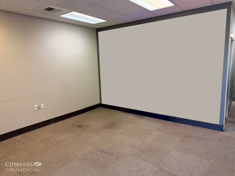 More Photos Of 974 SW Veterans Way, Redmond Freestanding For Lease