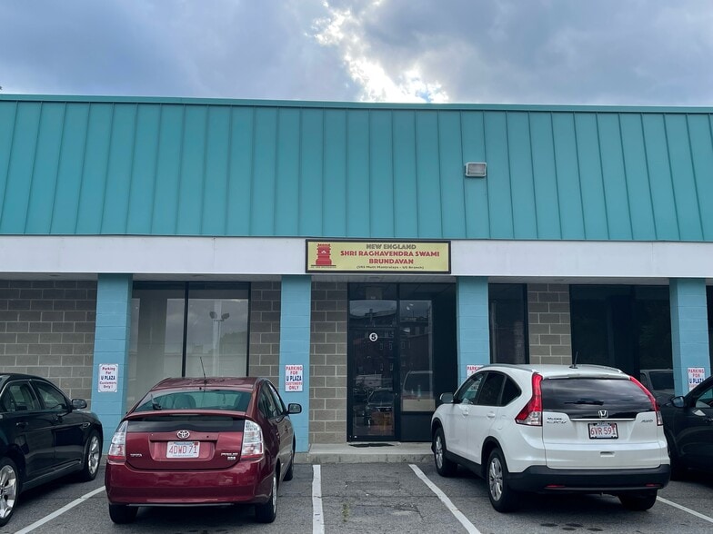 More Photos Of 1519-1527 Middlesex St, Lowell Storefront For Lease