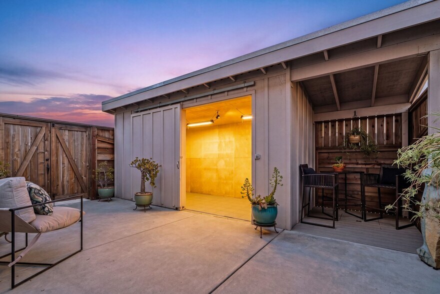 More Photos Of 108 High Rd, Santa Cruz Flex For Sale