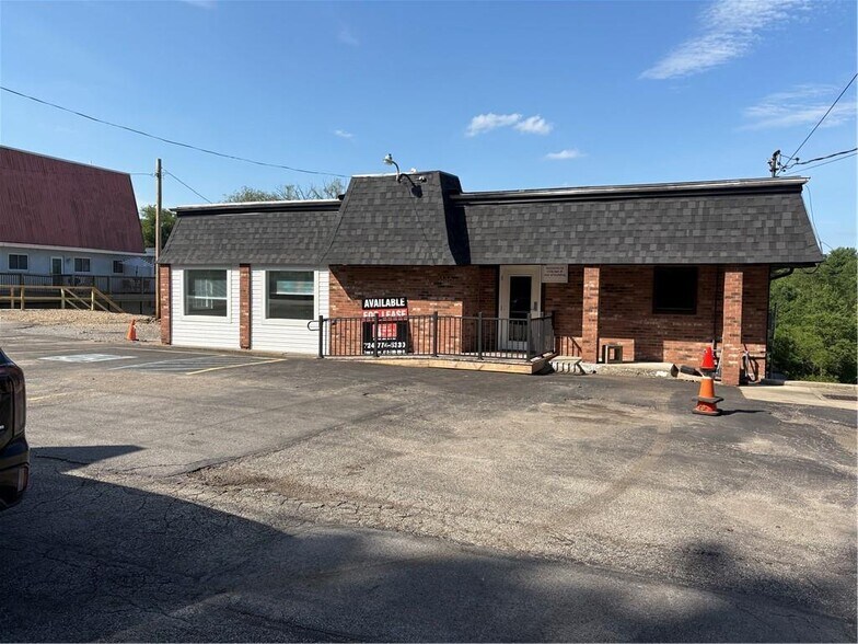 Primary Photo Of 3136 Brodhead Rd, Aliquippa Storefront Retail Residential For Lease