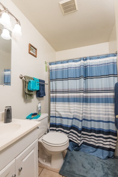 More Photos Of 811 Davis St, Santa Rosa Apartments For Sale