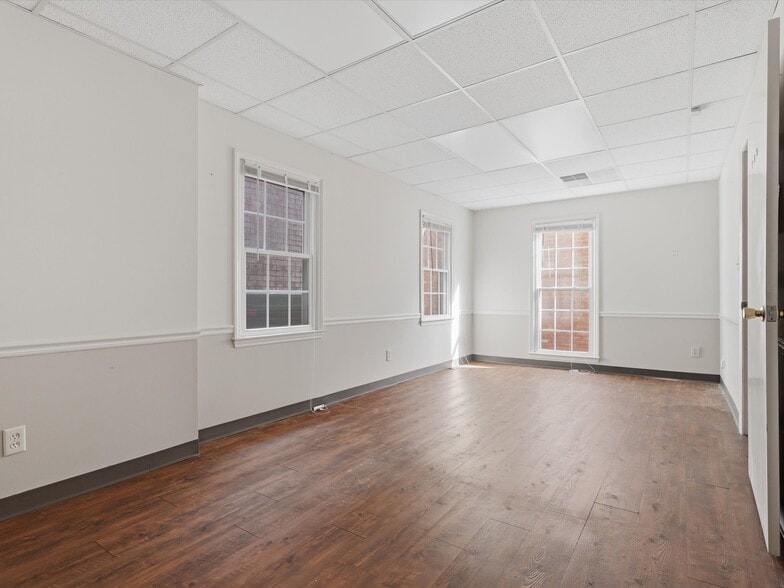 More Photos Of 825 Majestic Ct, Gastonia Medical For Lease