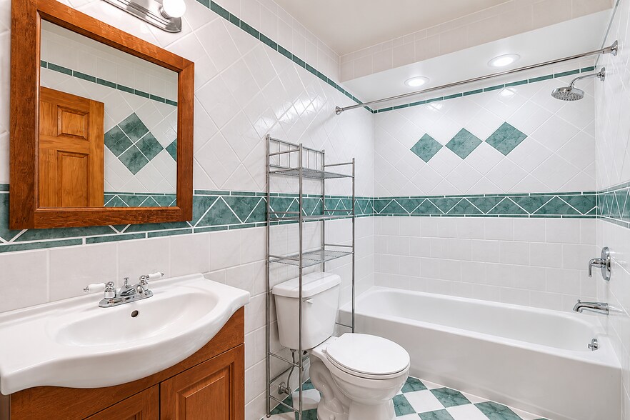 More Photos Of 1015 PA-390, Greentown Hospitality For Sale