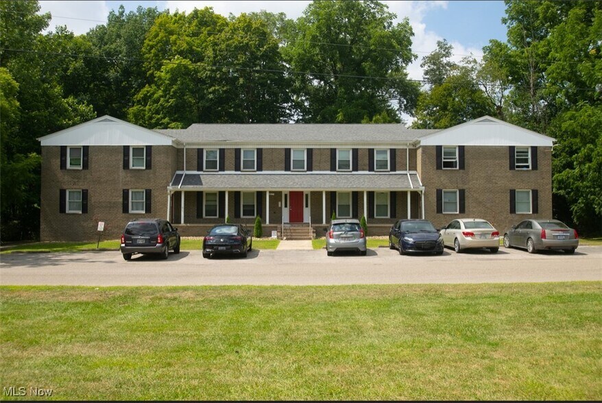 Primary Photo Of 101 S Elruth Ave, Girard Apartments For Sale