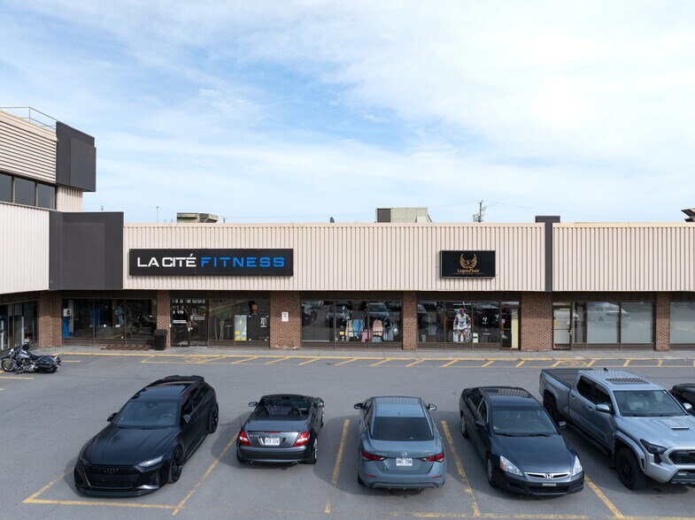 More Photos Of 1400 Av St-Jean-Baptiste, Québec Storefront Retail Office For Lease