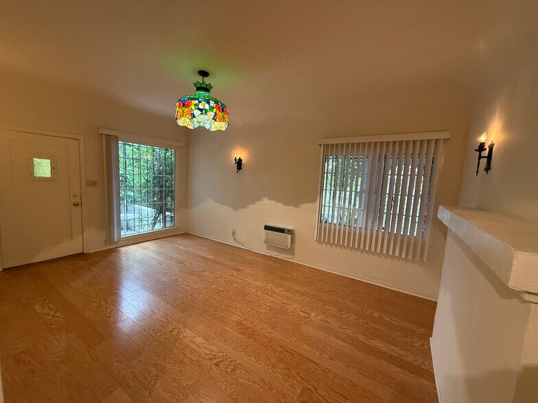 More Photos Of 5735 Camerford Ave, Los Angeles Apartments For Sale