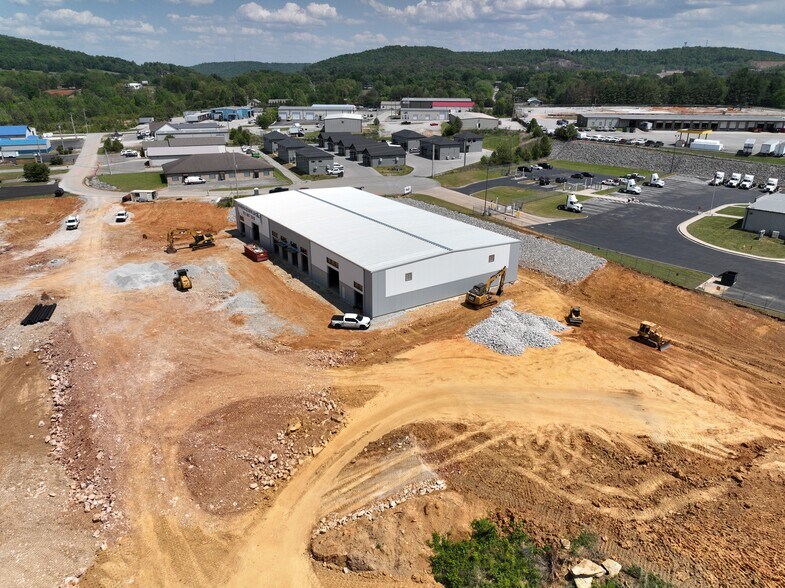 Primary Photo Of 241 Hub Cir, Cookeville Industrial For Lease