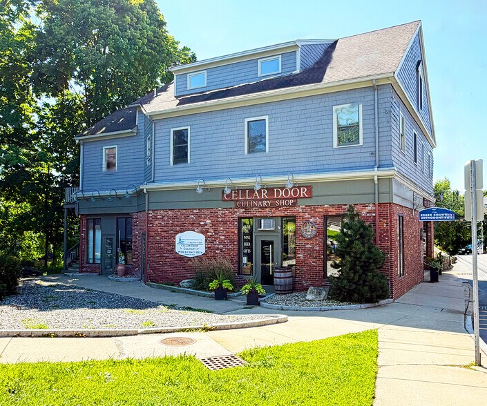 Primary Photo Of 1 N Main St, Ipswich Apartments For Sale