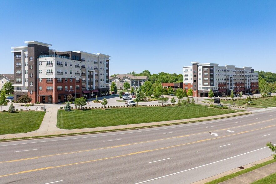 More Photos Of 1010 Enclave Blvd, Edwardsville Apartments For Sale