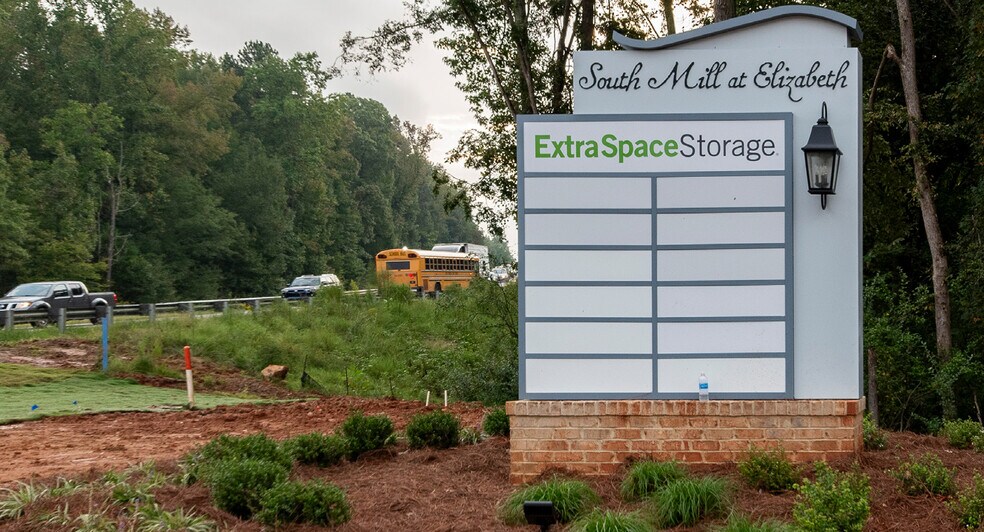 More Photos Of 360 Fort Mill, Fort Mill Unknown For Lease