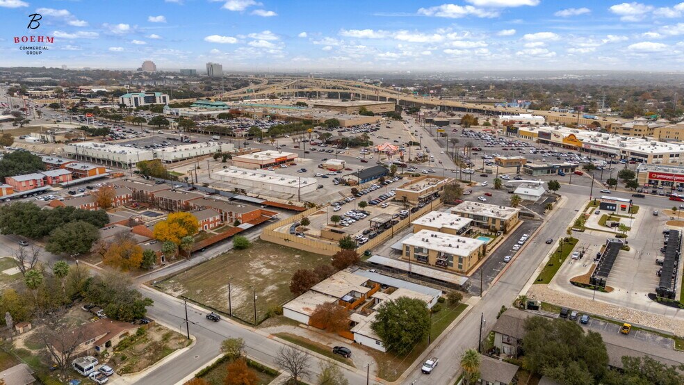 More Photos Of 600 Gentleman Rd, Balcones Heights Apartments For Sale