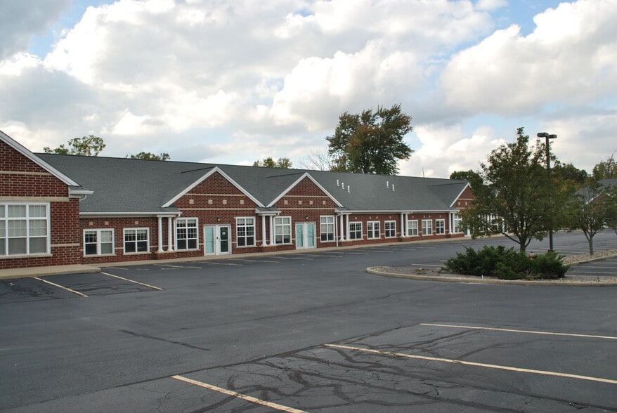 More Photos Of 2181 E Aurora Rd, Twinsburg Office For Sale