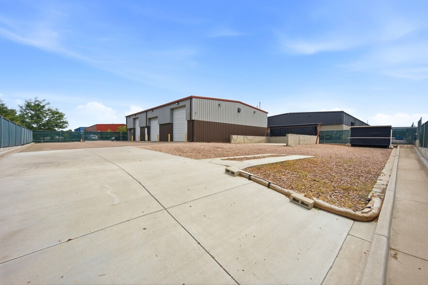 More Photos Of 7315 McClain Pt, Colorado Springs Warehouse For Lease
