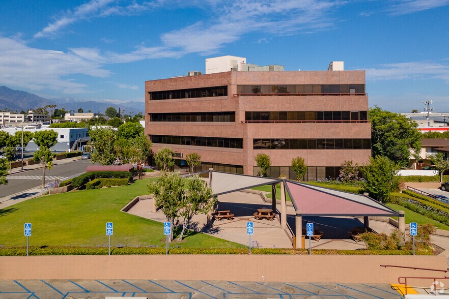 More Photos Of 50 Bellefontaine St, Pasadena Unknown For Lease