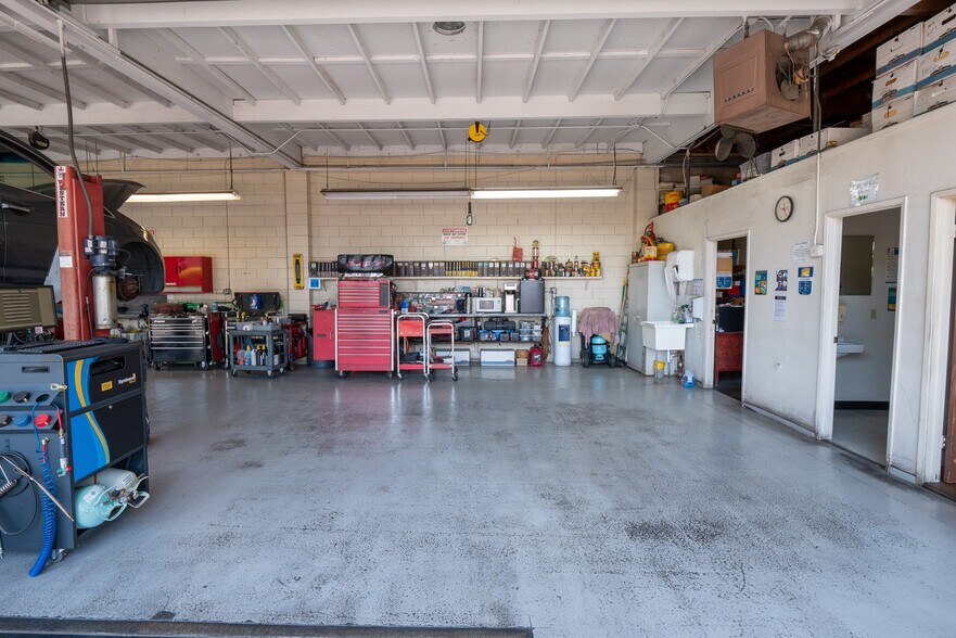 More Photos Of E El Camino Real, Sunnyvale Auto Repair For Lease