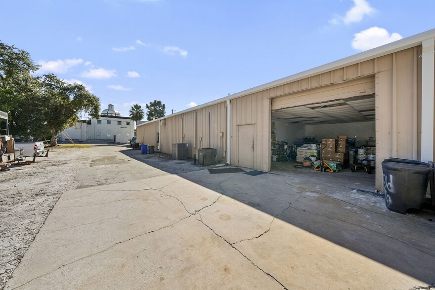 More Photos Of 1400 W Bay Dr, Largo General Retail For Sale