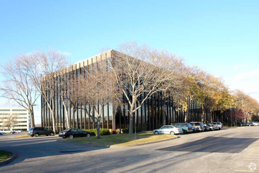 More Photos Of 7400 Metro Blvd, Edina Office For Lease