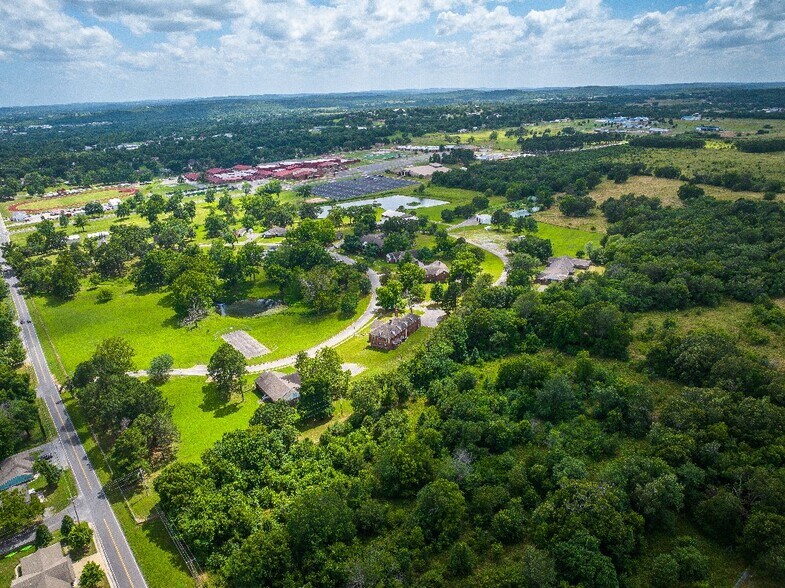 More Photos Of 7 Mathis Park Dr, Tahlequah Dormitory For Sale