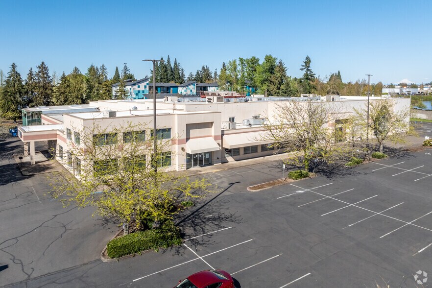More Photos Of 2850-2860 Broadway St NE, Salem Medical For Sale