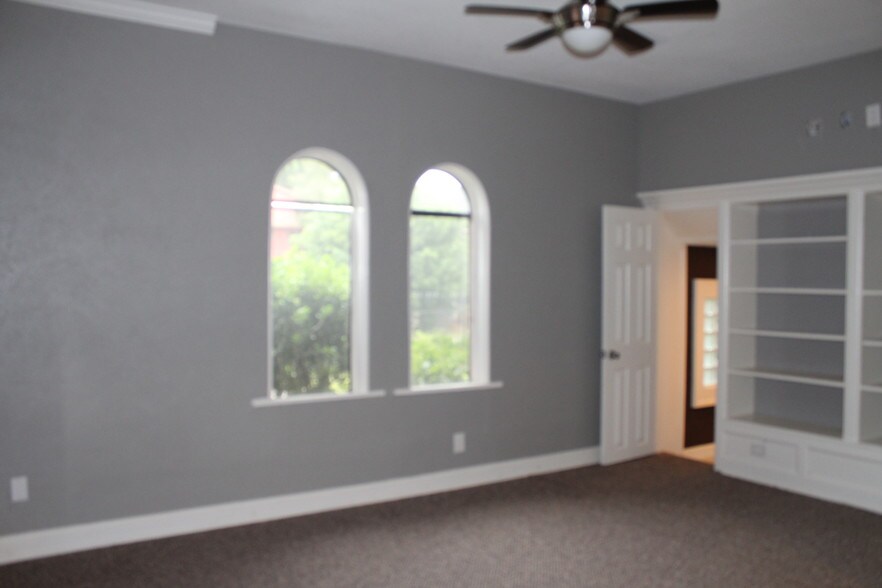 More Photos Of 2424 Southmore Blvd, Houston Medical For Lease