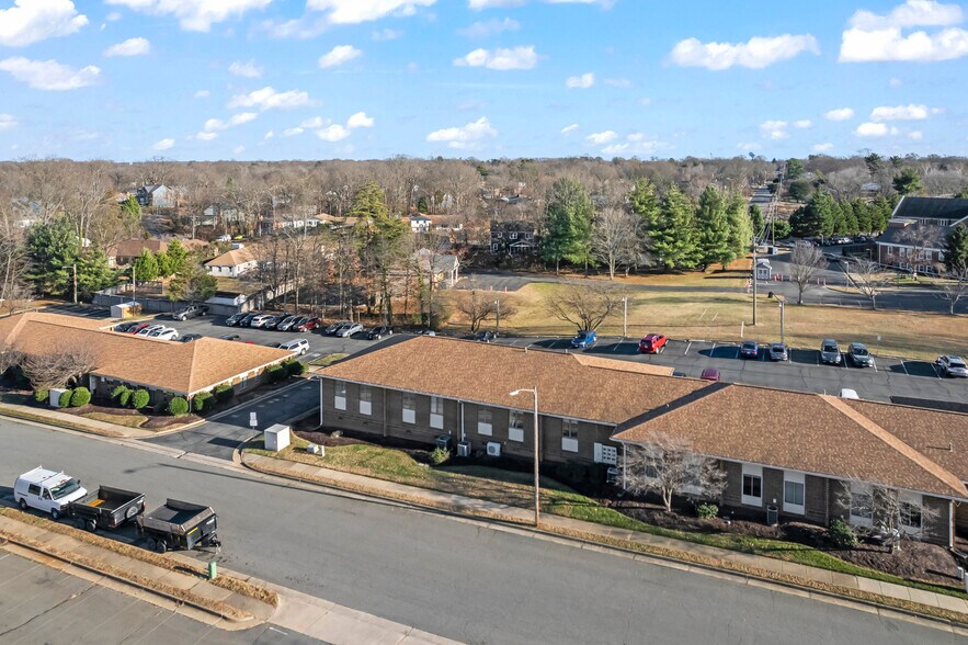 More Photos Of 9380 Forestwood Ln, Manassas Office For Lease