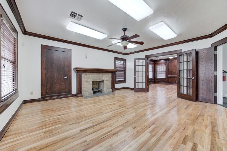 More Photos Of 1319 N Classen Dr, Oklahoma City Office For Lease