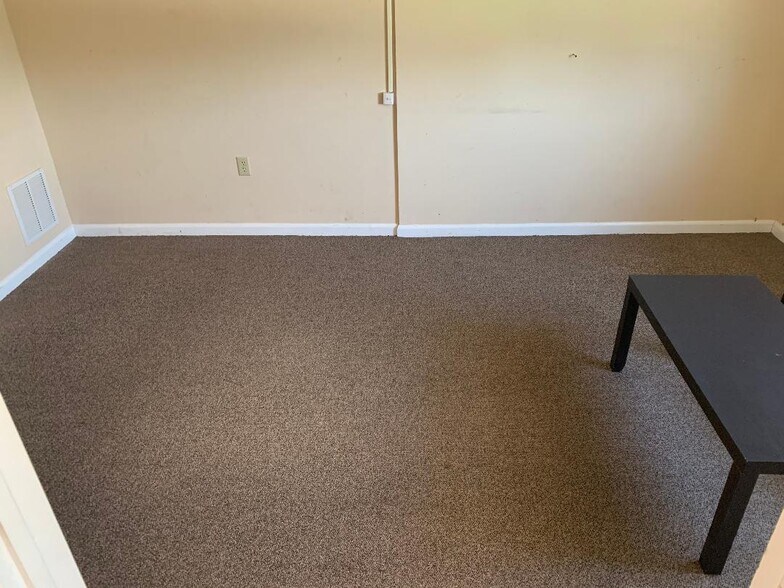 More Photos Of 4050 Westgate Ave, West Palm Beach Showroom For Lease