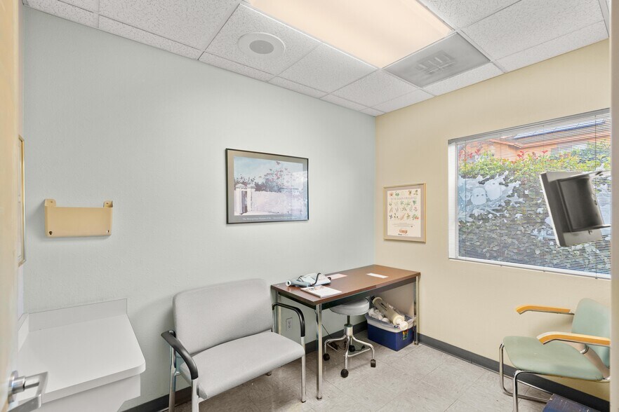 More Photos Of 5309 Carrington Cir, Stockton Healthcare For Sale