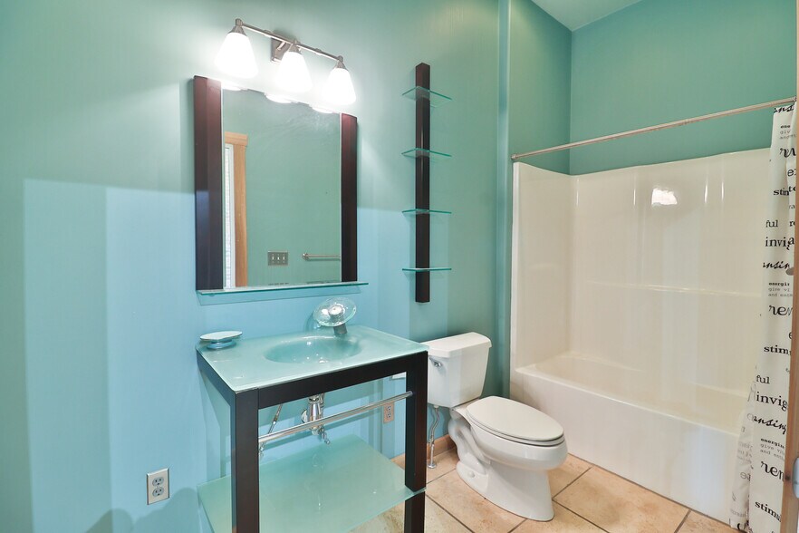 More Photos Of 102-104 W Columbus St, Kenton Office Residential For Sale