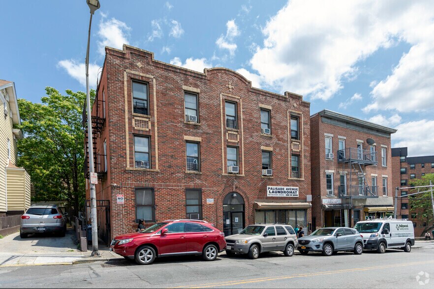 More Photos Of 160 Palisade Ave, Yonkers Apartments For Sale