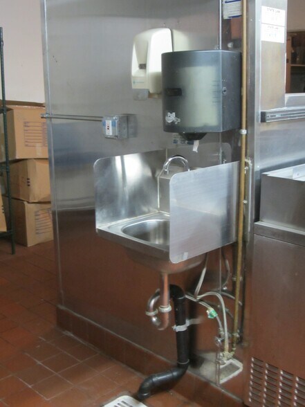 More Photos Of 1282 Newbury, Thousand Oaks Specialty For Lease