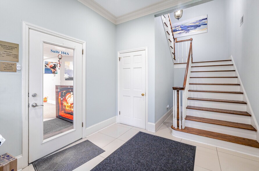 More Photos Of 4523 Park Rd, Charlotte Office For Sale
