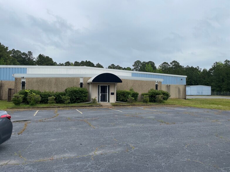 Primary Photo Of 2300 E 145th St, Little Rock Distribution For Lease