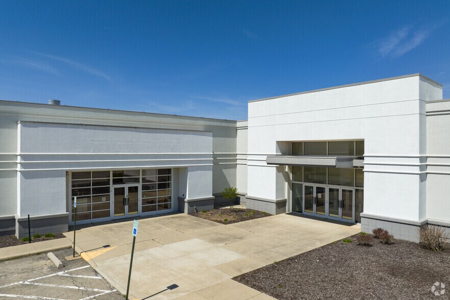 More Photos Of 987-999 E Ash St, Piqua Unknown For Lease