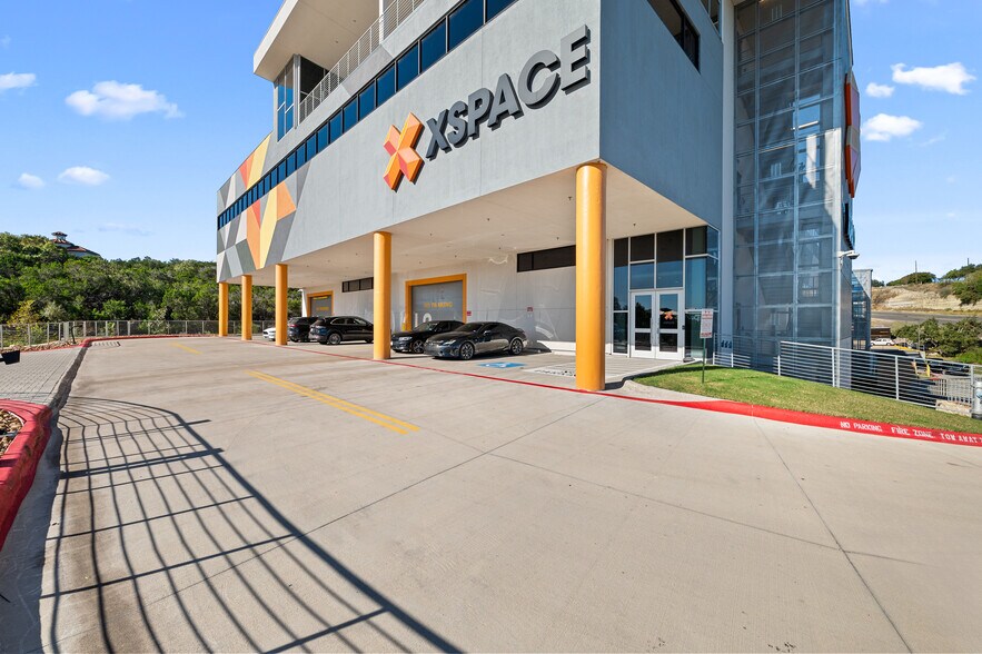 More Photos Of 4229 N FM 620 Hwy, Austin Showroom For Sale