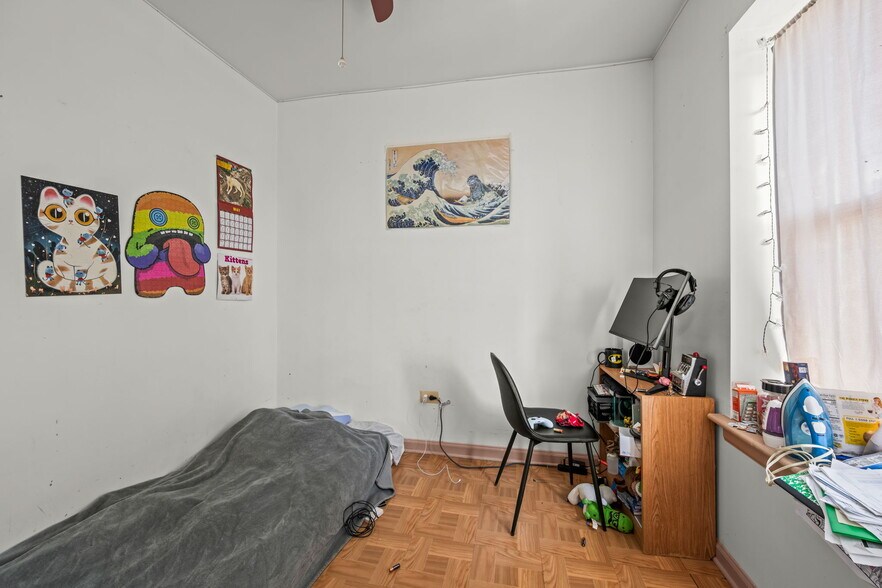 More Photos Of 2822 N Milwaukee Ave, Chicago Storefront Retail Residential For Sale