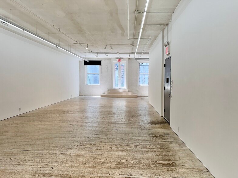 More Photos Of 525 W 29th St, New York Storefront Retail Residential For Sale